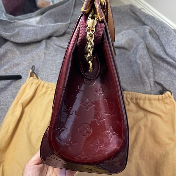 LOUIS VUITTON LV Brea Amarante Monogram Vernis - Picture 4 of 11